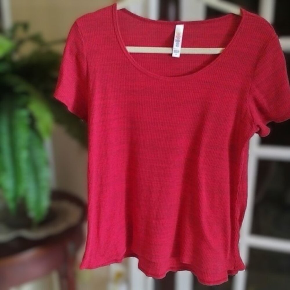 LuLaRoe  Essential Tee M